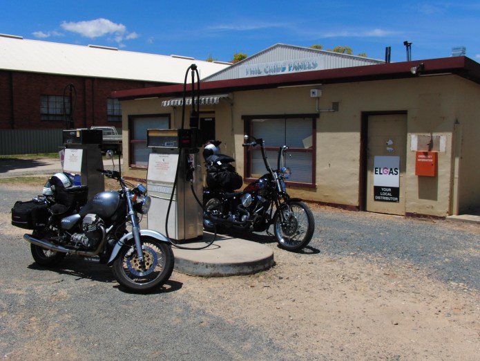 harley-davidson-softail-springer-1995-bad-boy-FXSTSB-evolution-1340-thunderheader-carlini-evil-apehangers-cycle-vision-tall-sissybar-joker-machine-mirrors-psalmistice_CIMG2000